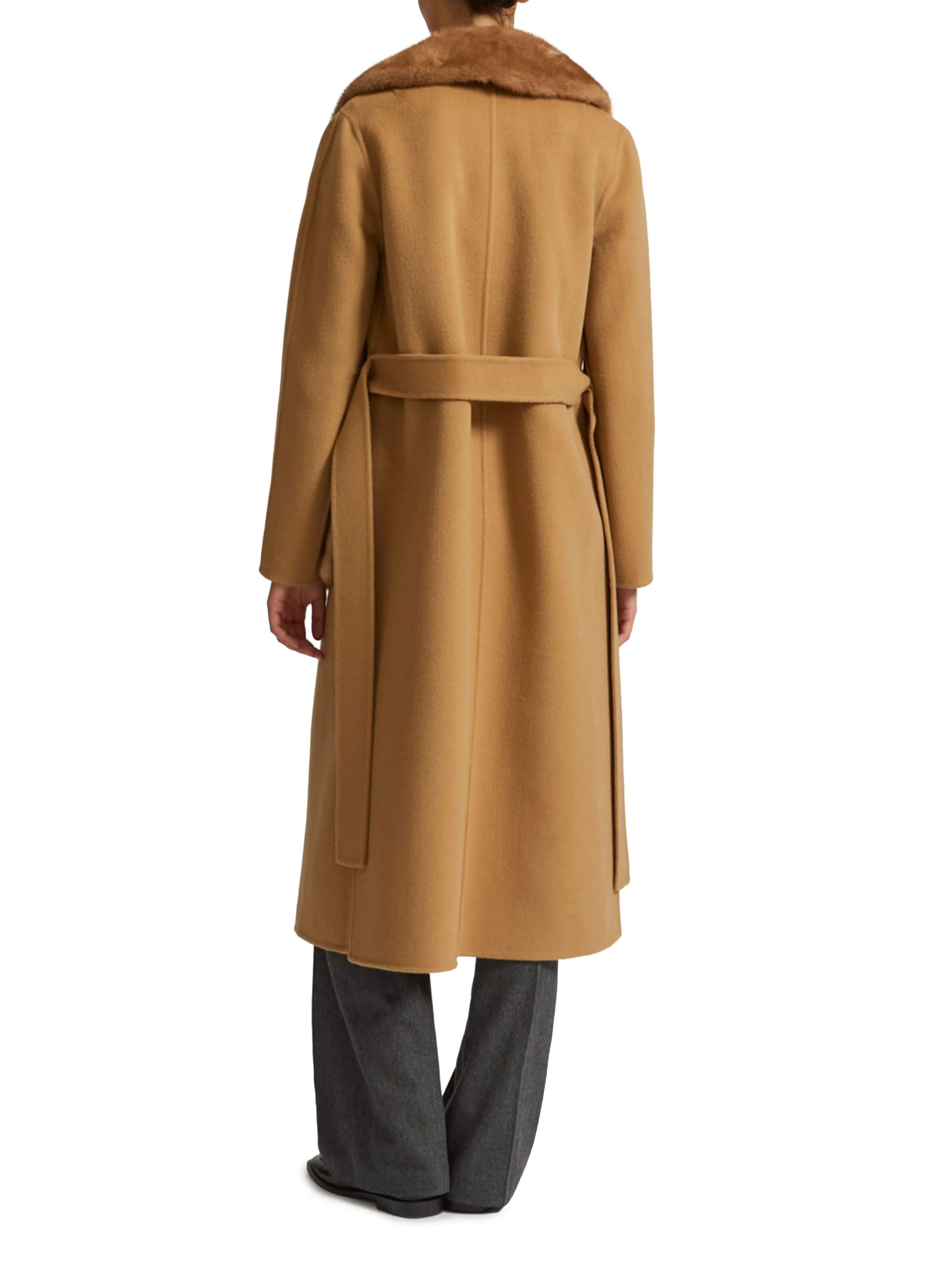 Belted coat in cashmere wool with mink fur collar and over-pockets