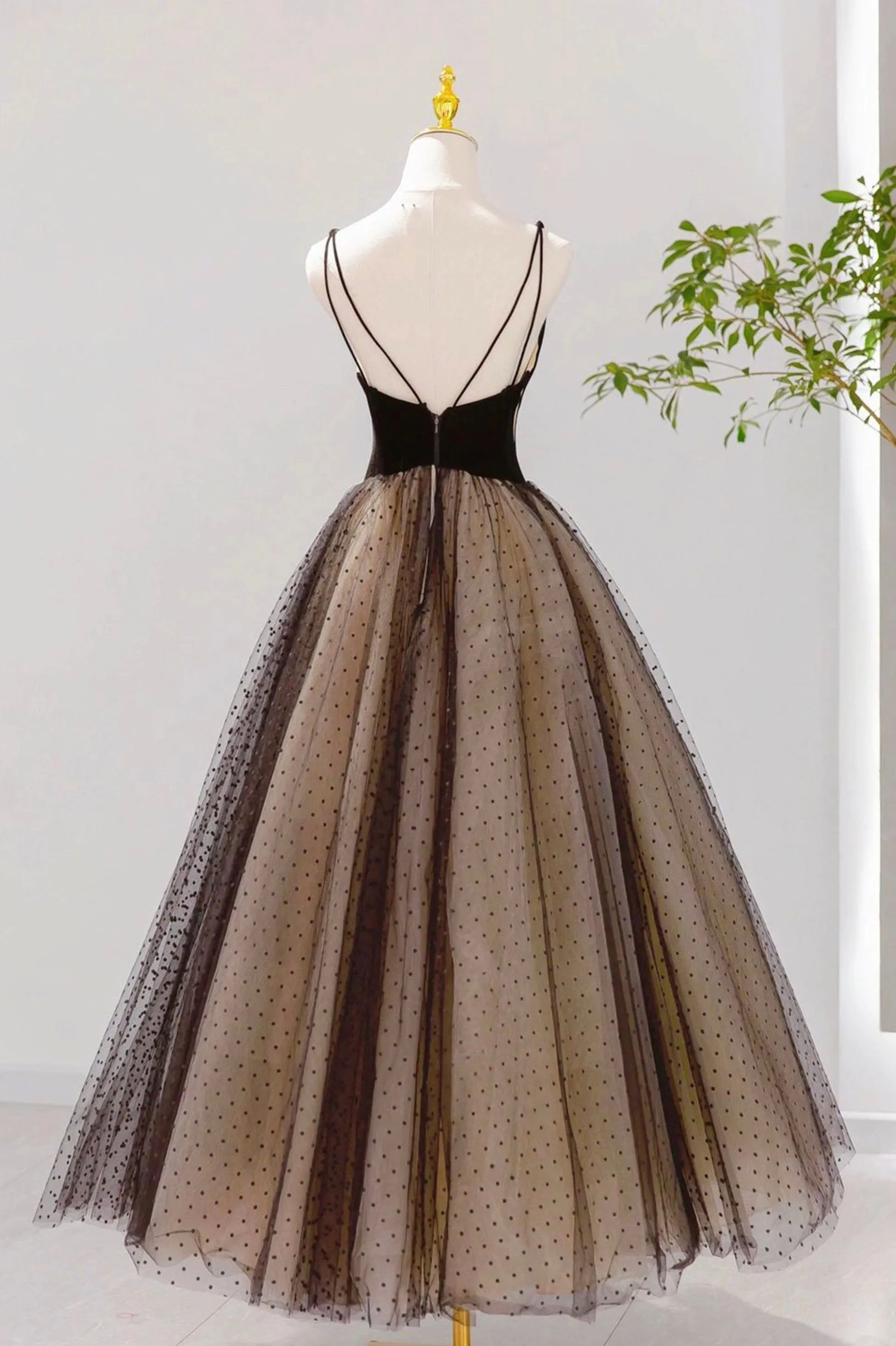 Black V-neck Tulle Short Prom Dress, A-Line Black Tea Length Party Dress