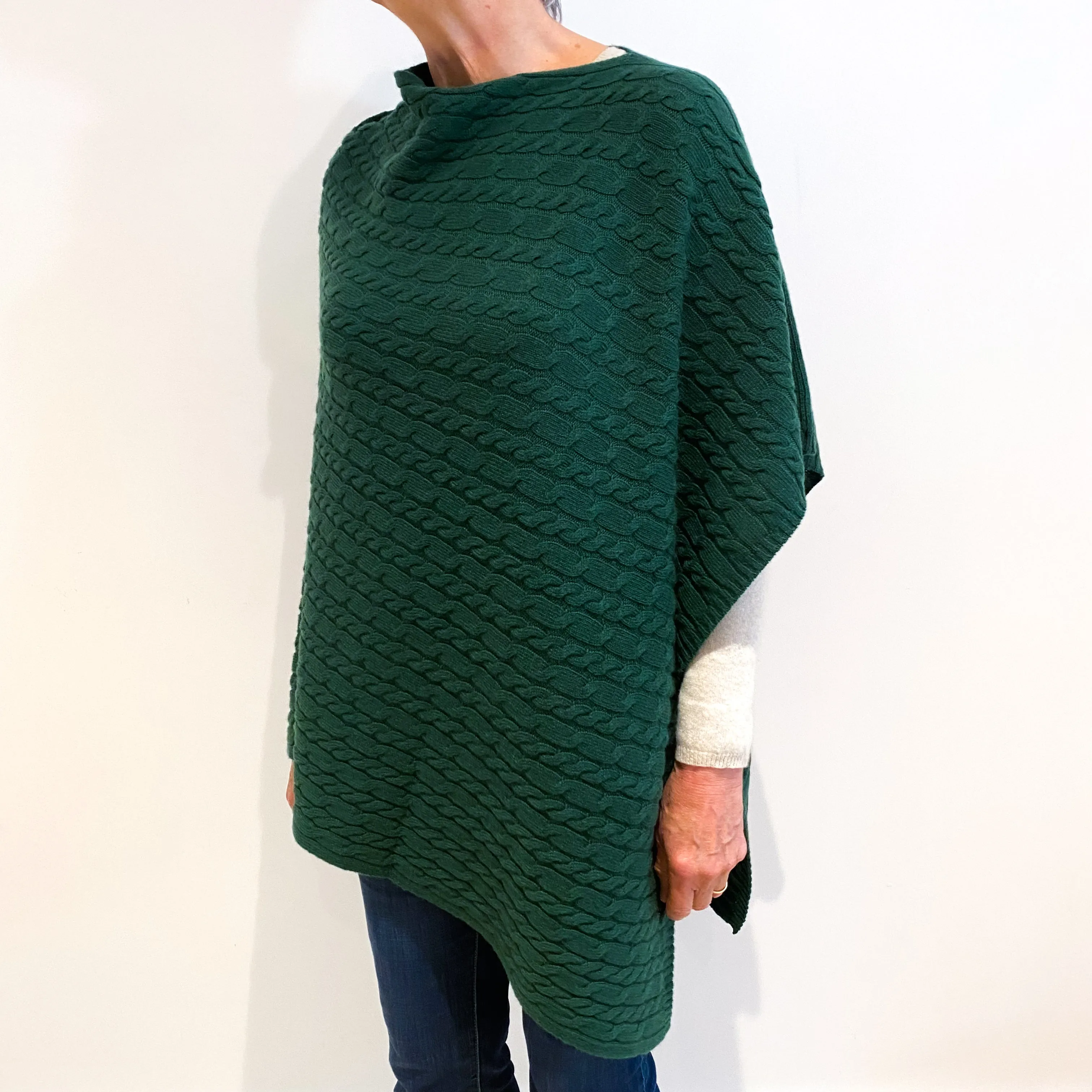 Brand New Scottish Racing Green Cashmere Cable Poncho One Size