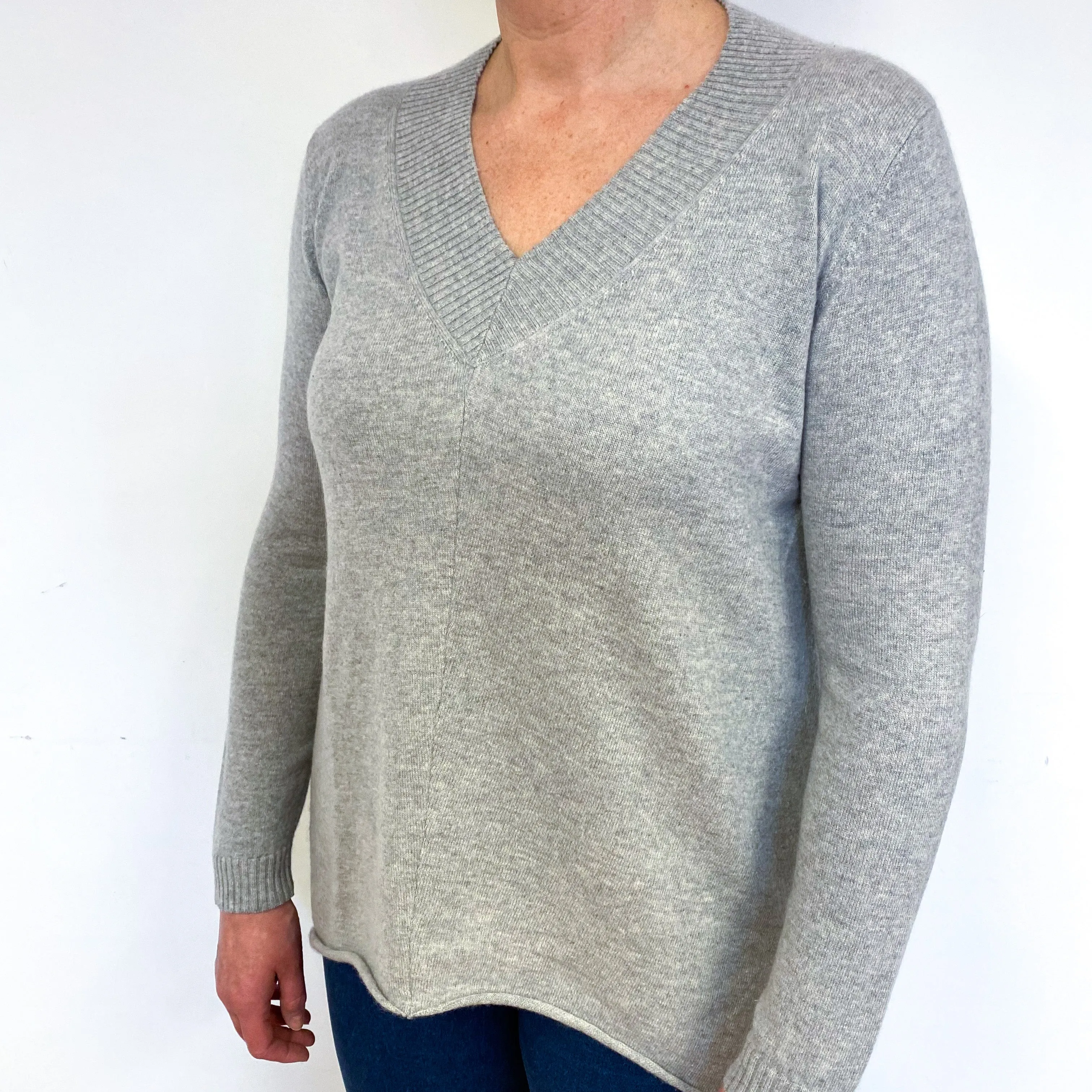 Cocoa Cashmere Grey Cashmere V-Neck Jumper Large