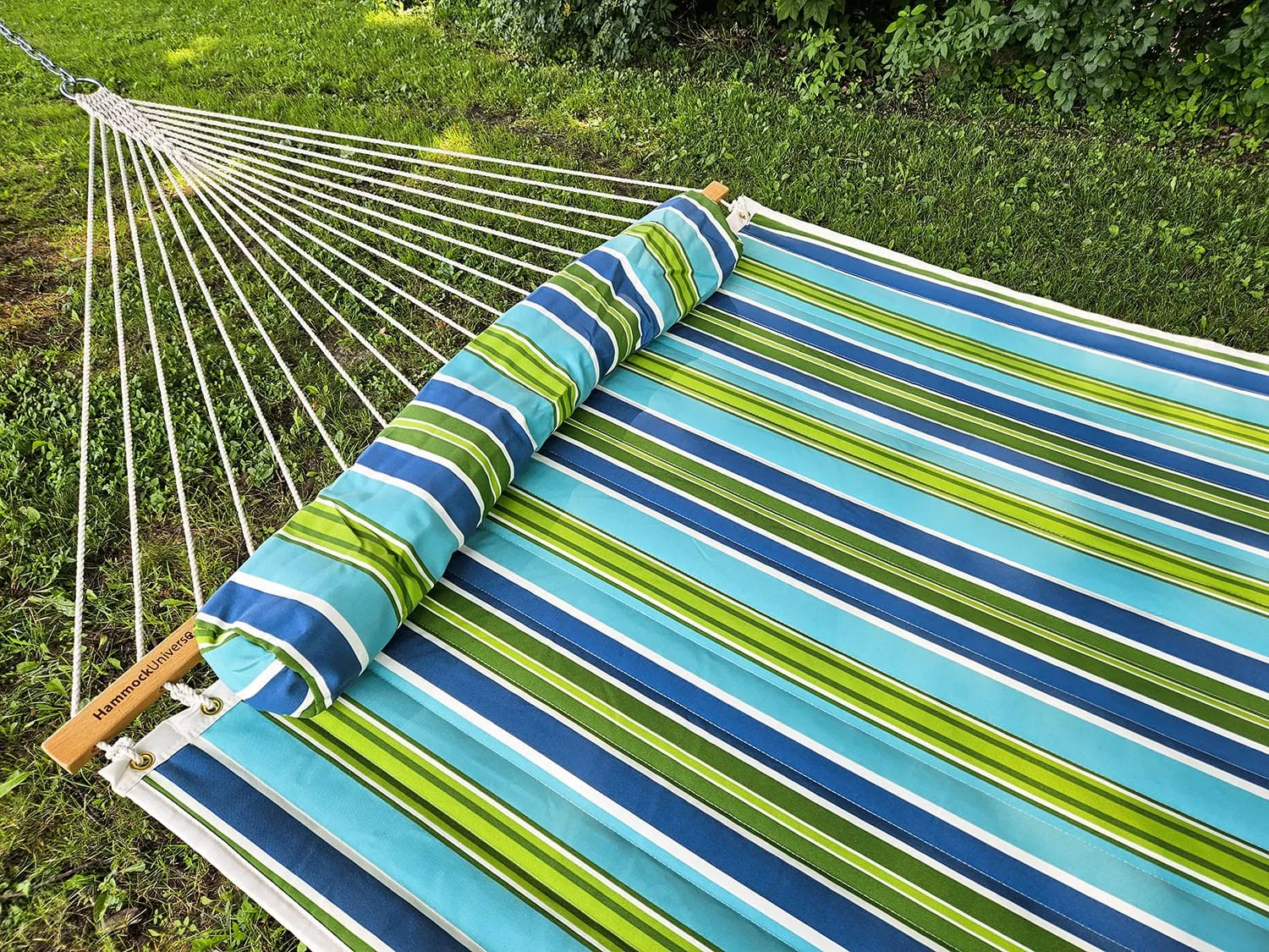 Deluxe Quilted Hammock with 3-Beam Stand