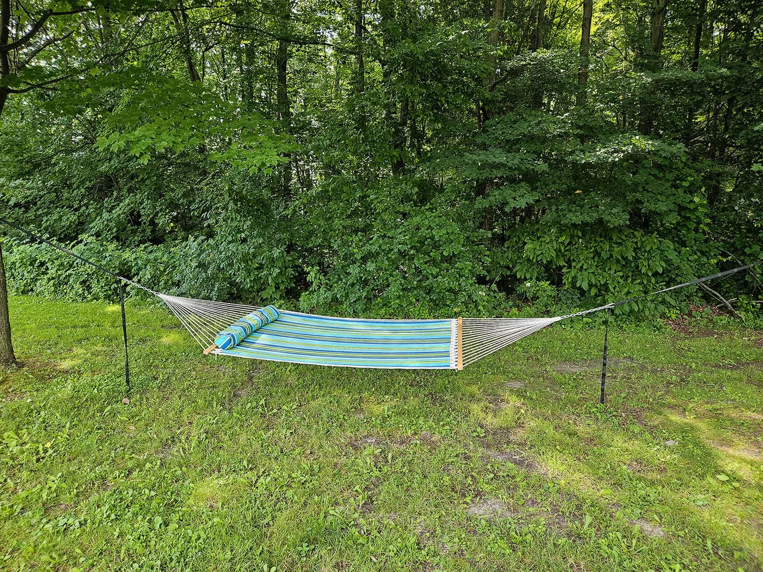 Deluxe Quilted Hammock with 3-Beam Stand