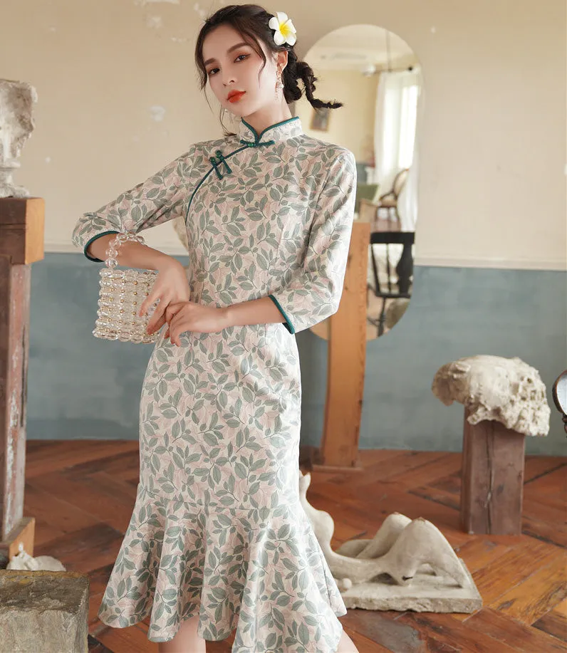 Leaves Pattern Modern Cheongsam Chinese Dress with Pleated Skirt