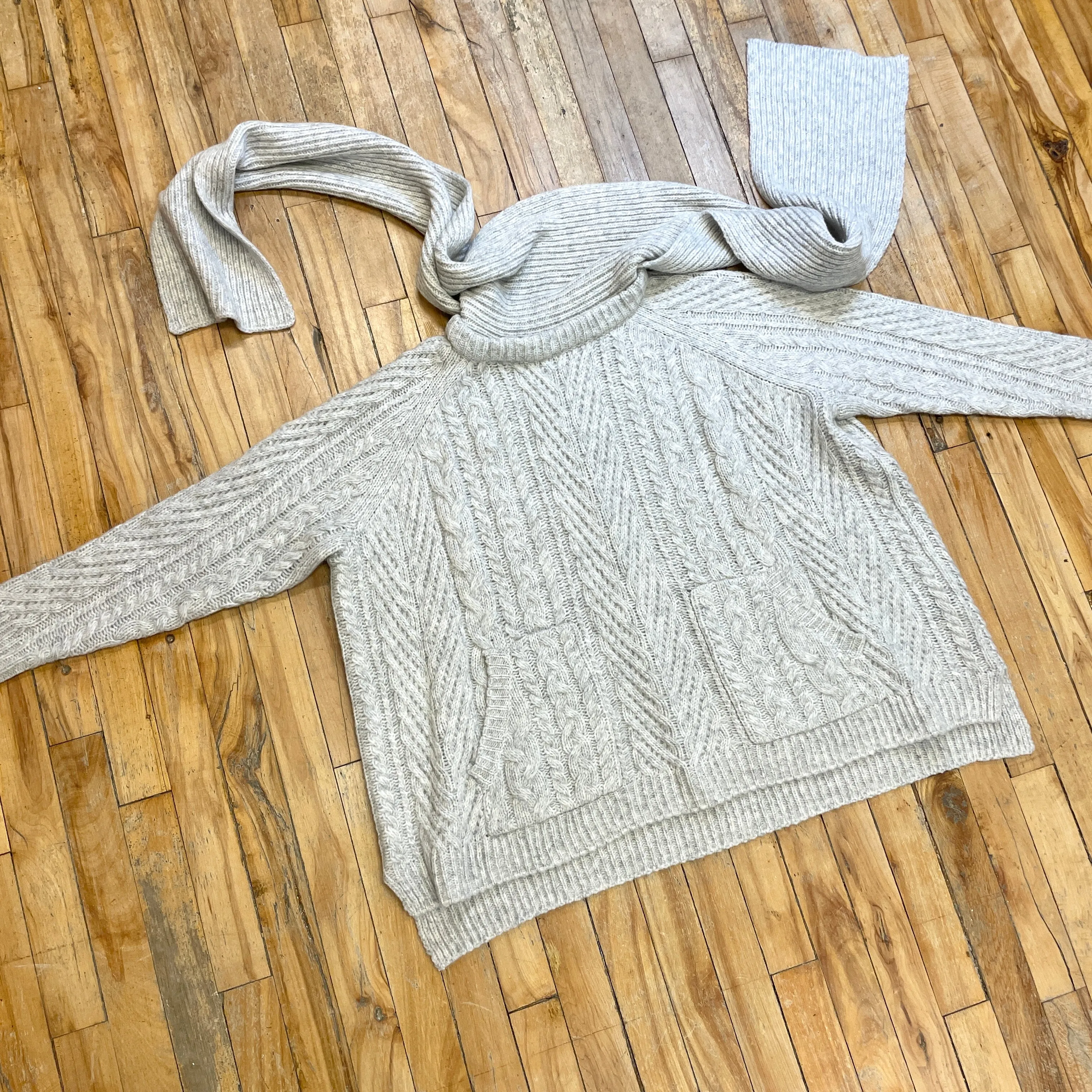 Marc by Marc Jacobs Vintage Designer Chunky Cable Knit Sweater with Detachable Scarf Size Large