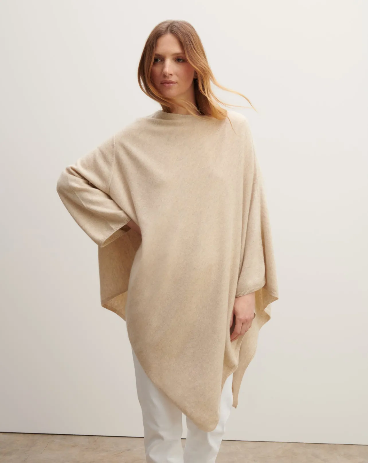 Poncho à manche unique