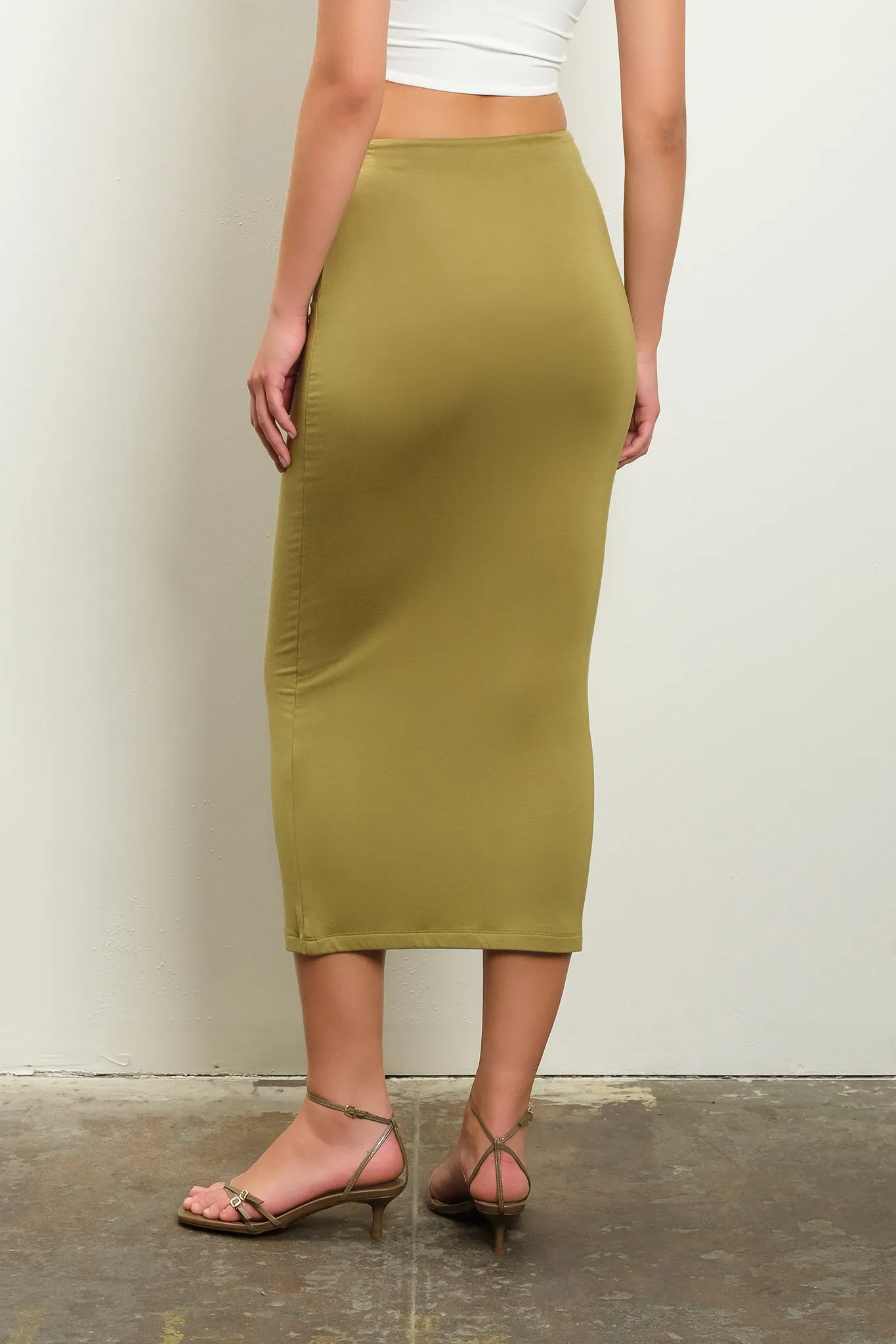 SEAMLESS KNIT MIDI SKIRT