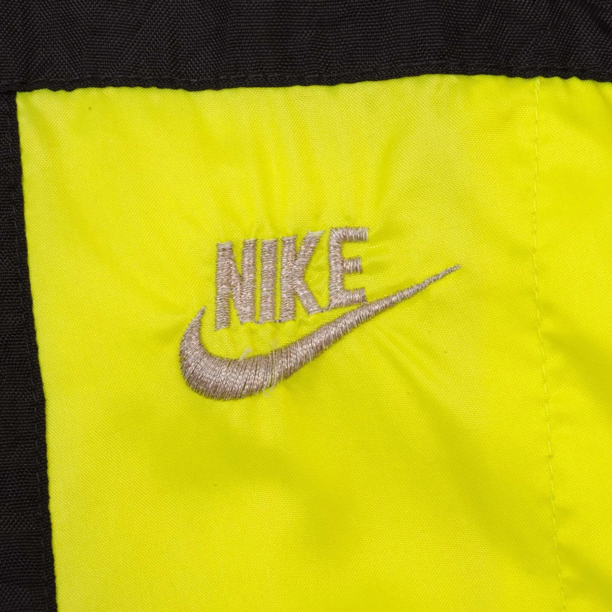 VINTAGE NIKE INTERNATIONAL WINDBREAKER JACKET 1990S SIZE LARGE