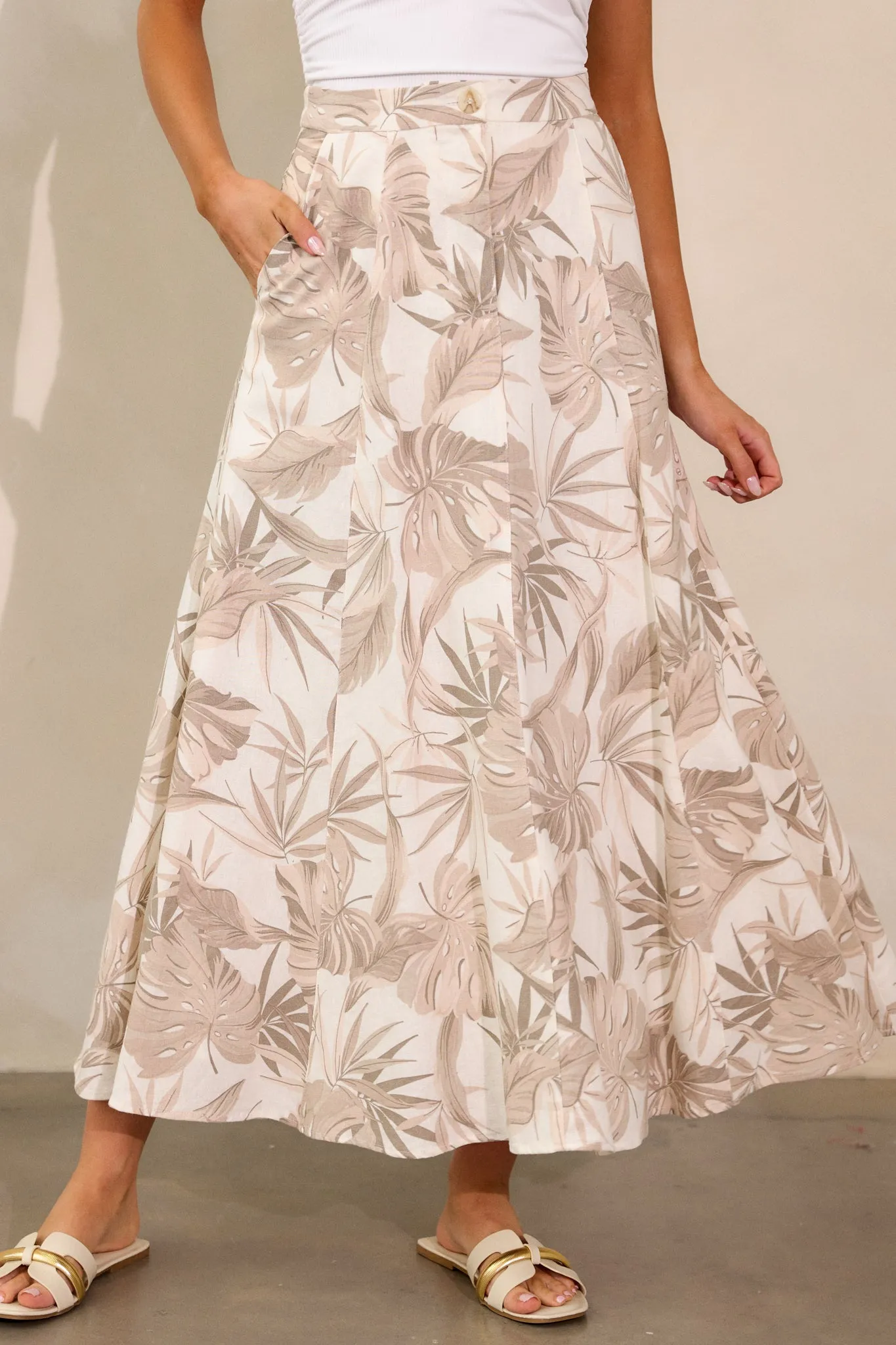 Wave Of Elegance Sandstone Tropical Print Maxi Skirt